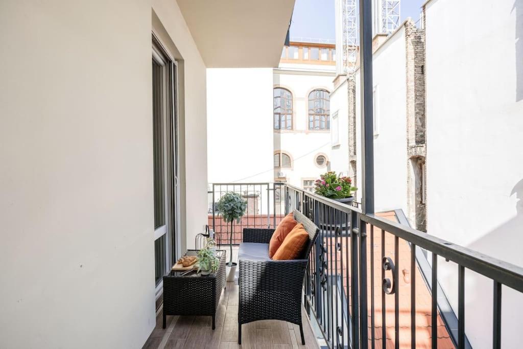 Apartament Relaxing Spacious Balcony Super Near Opera Budapesta