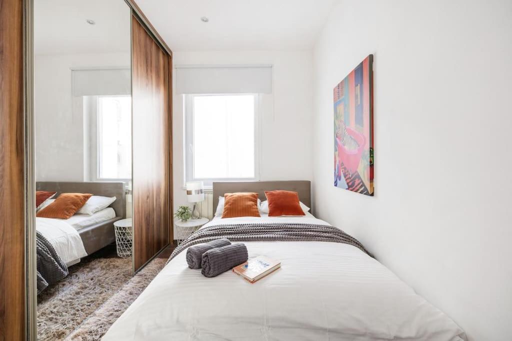 Relaxing Spacious Balcony Super Near Opera Apartament